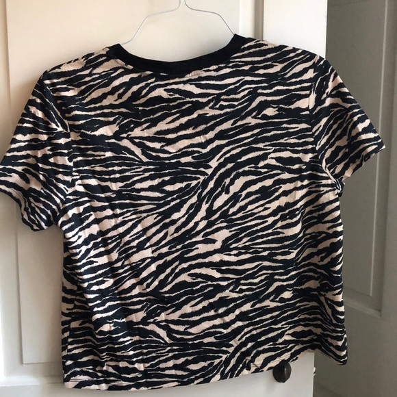Zebra striped Tee - Picture 2 of 3